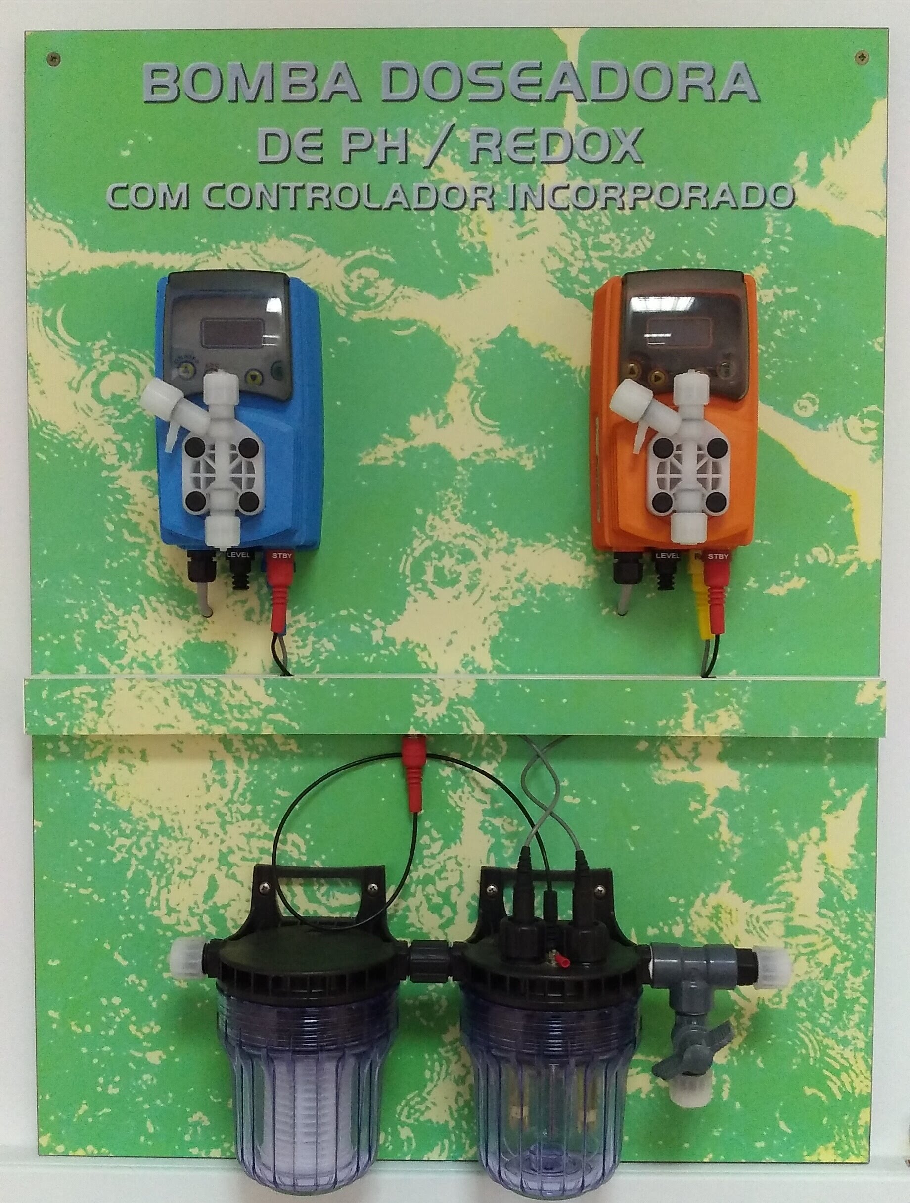 Sistema Tratamento Aguas PH e Cloroi / Redox  controladores Incorpurado nas Bomba Doseadoras